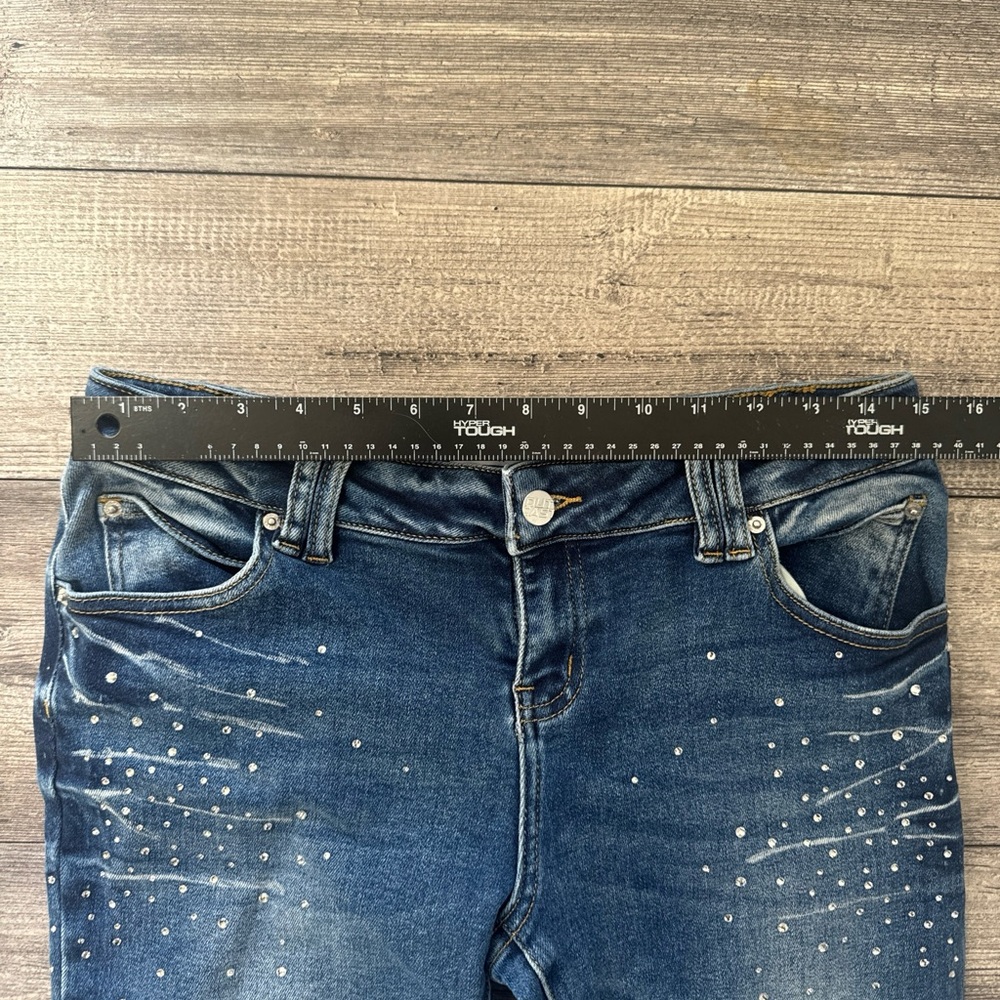 Women’s Outcast Jeans With Rhinestones And Bleach Detail Size M Frayed Hem - Picture 2 of 15